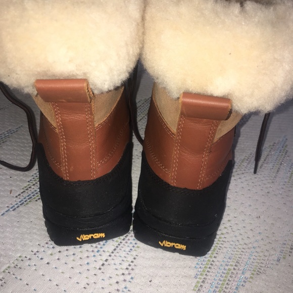 Men’s ugg boots - Picture 4 of 6